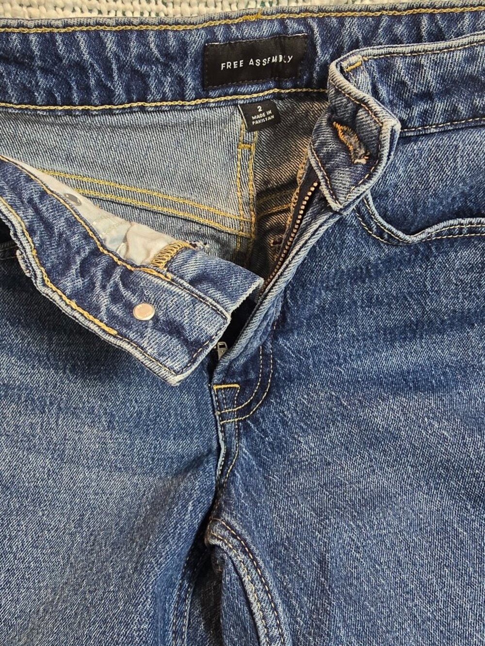 Free Assembly 90' Straight series jeans Size 2